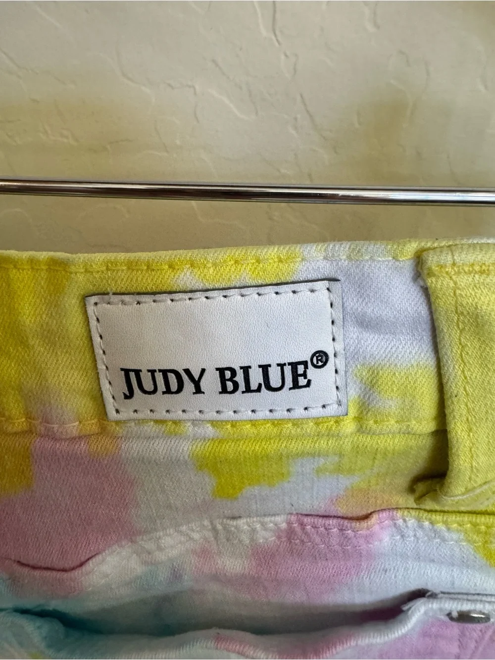 Judy Blue Pastel Swirl Tie-Dye High-Rise Distressed Denim Shorts Size Large